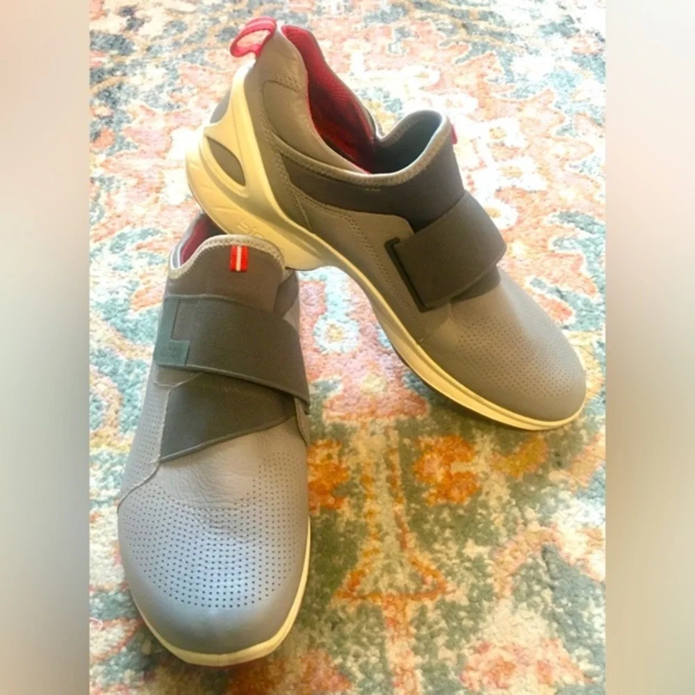ECCO Men's Unisex Gray Red Trim Athletic Slip-On Sneakers Shoes EU 41 US 8 - Picture 2 of 9